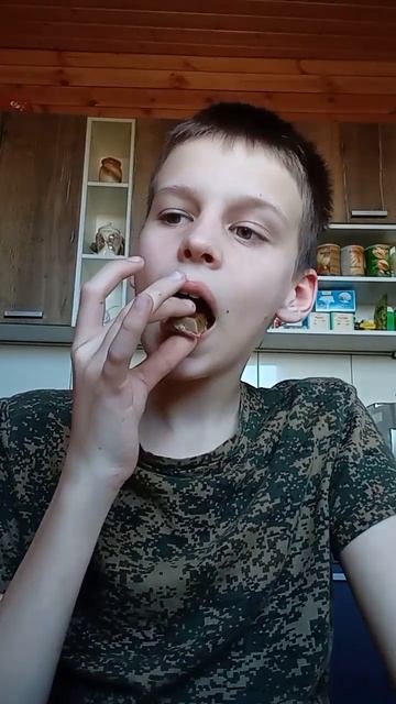 впервые в жизни ем дубайский шоколад #дубайскийшокола смотреть онлайн