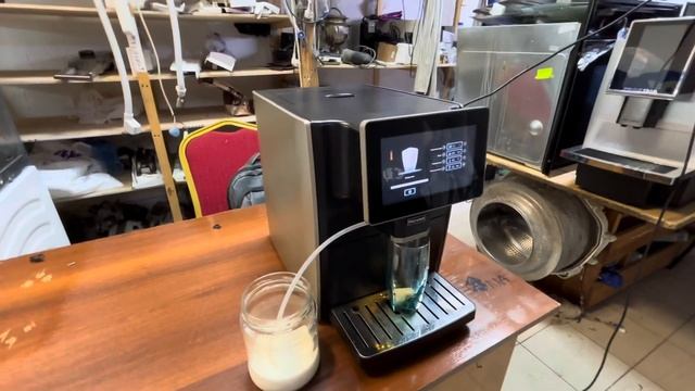 Кофемашина автоматическая Rondell RDE-1111 смотреть онлайн