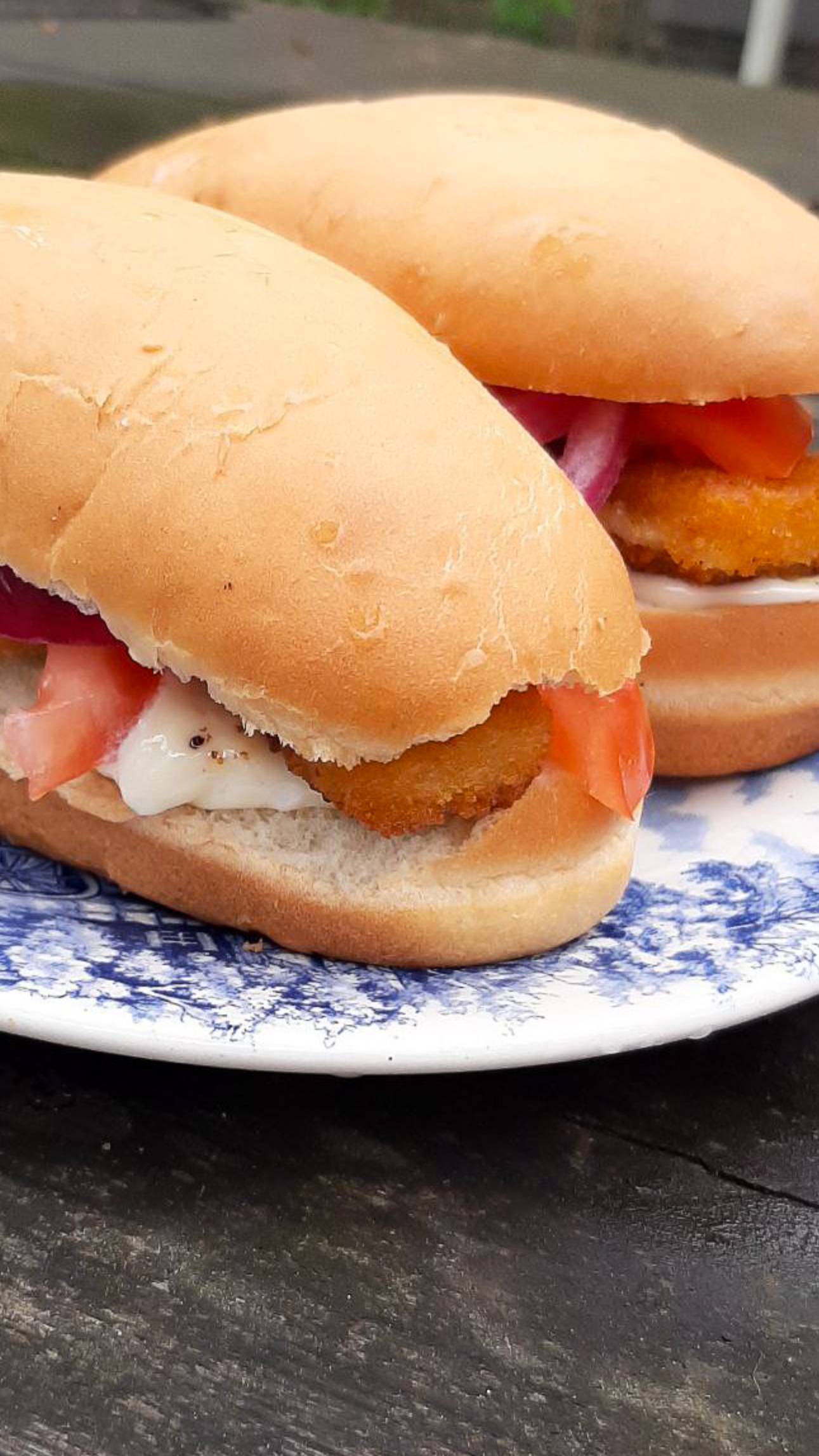 Хот-дог для пескетарианца. Перекус на мангале, дюжина рецептов (7). смотреть онлайн