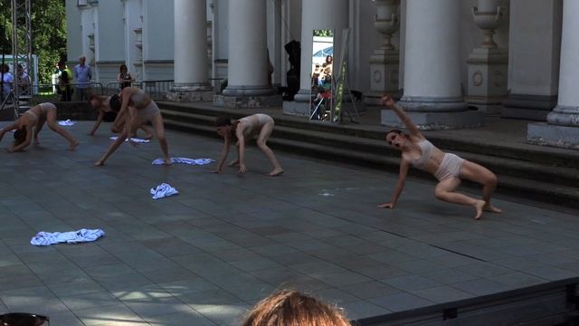 Дикие девушки в Санкт-Петербурге смотреть онлайн
