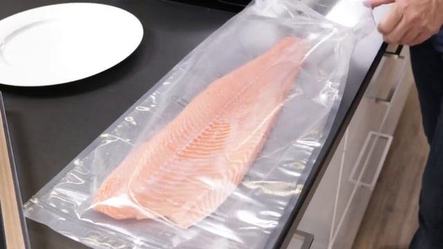 Бескамерный вакуумный упаковщик CASO GourmetVAC 280 - Упаковка смотреть онлайн