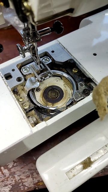 Машинка Janome, устраняем поломку