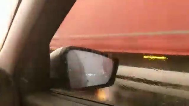 Дождь. Погода нас провожает. Дорога в аэропорт смотреть онлайн