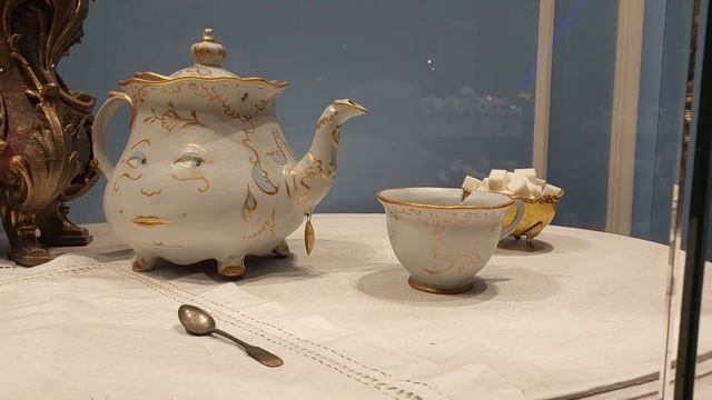 Чайник и Чашка из "Красавицы и чудовища" смотреть онлайн