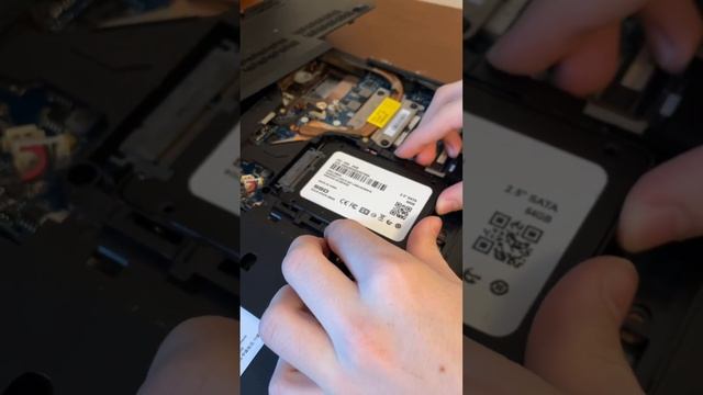 Апгрейд ноутбука: добавил SSD и оперативную память! 🔥 #n смотреть онлайн