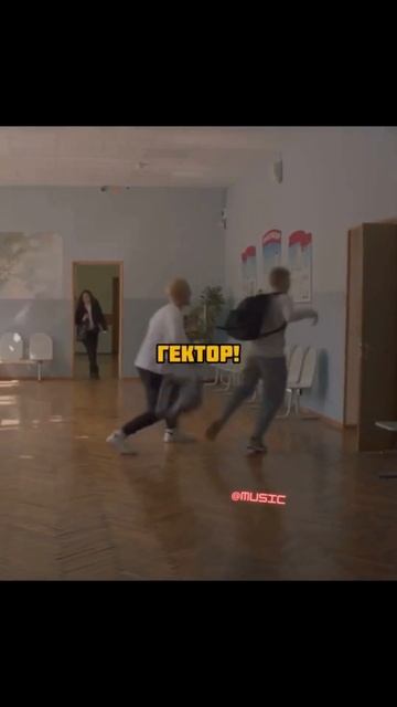 Весь класс издевается над мальчиком из деревни🥺l#shorts смотреть онлайн