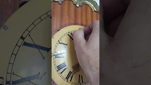 Часы настенные с боем Holmia Швеция. смотреть онлайн