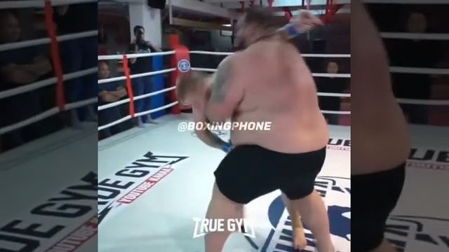 бой вес 150кг против 65кг смотреть онлайн