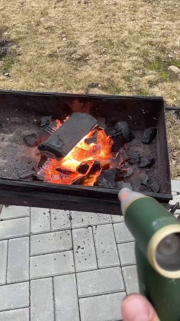 Разжечь мангал за 5 минут. #шашлык #мангал #уголь #дача смотреть онлайн