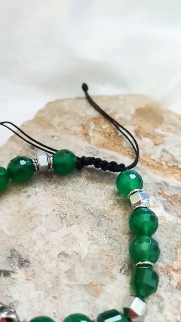 БРАСЛЕТ ДЛЯ МУЖЧИНЫ С НАТУРАЛЬНЫМИ КАМНЯМИ И МЕДВЕДЕМ смотреть онлайн