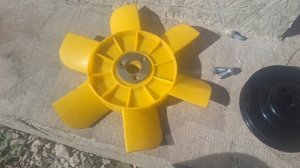 установка дополнительного вентилятора на помпу нива ,