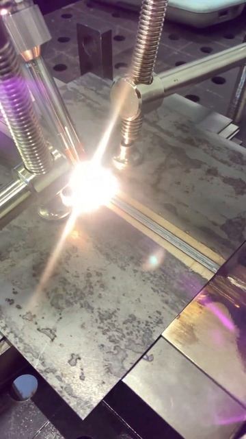 Роботизированная лазерная сварка Pokkels на основе колла смотреть онлайн