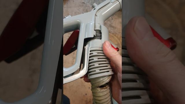 Часть 2 разобрал ручку пылесоса LG