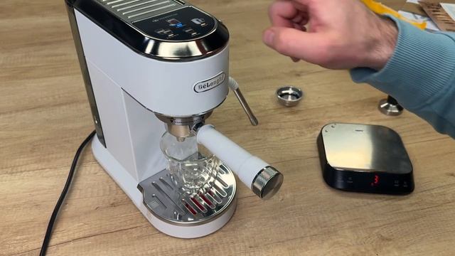 Ріжкова кавоварка DeLonghi EC 890 WI Dedica Duo / Ви будете здивова? смотреть онлайн