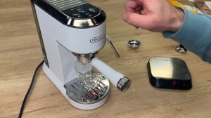 Ріжкова кавоварка DeLonghi EC 890 WI Dedica Duo / Ви будете здивова?