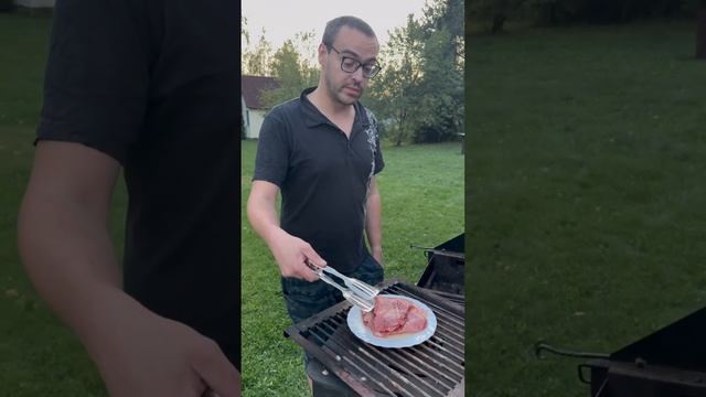 Стейки на гриле за 1,5 минуты🔥 смотреть онлайн