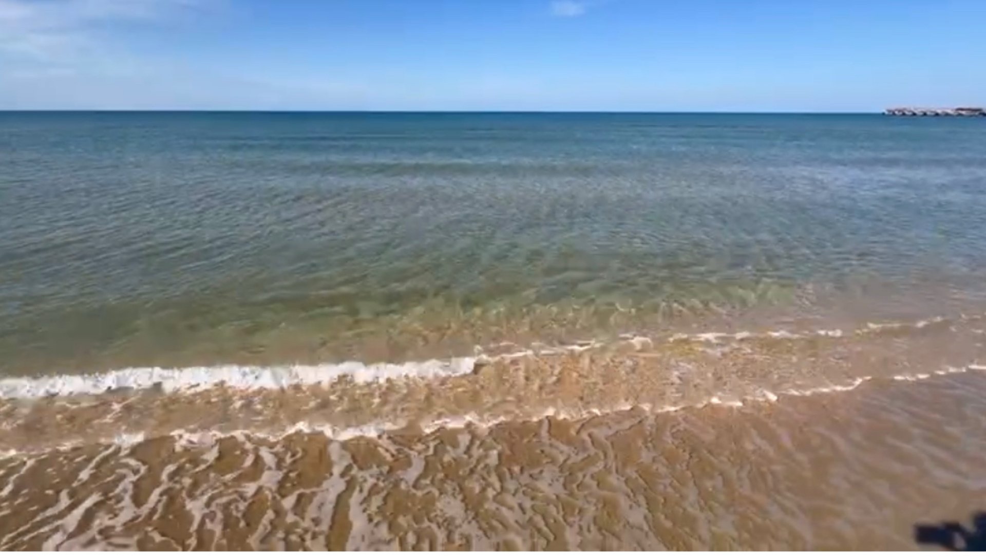 Идем с проверкой на море. Пляж Витязево. смотреть онлайн