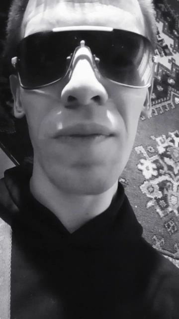 Когда человек молчит🤫 это на вес золота но когда чело смотреть онлайн