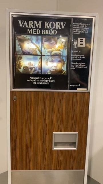 Автомат с хотдогами от Хускварны #shotrs #husqvarna #sweden #швеци