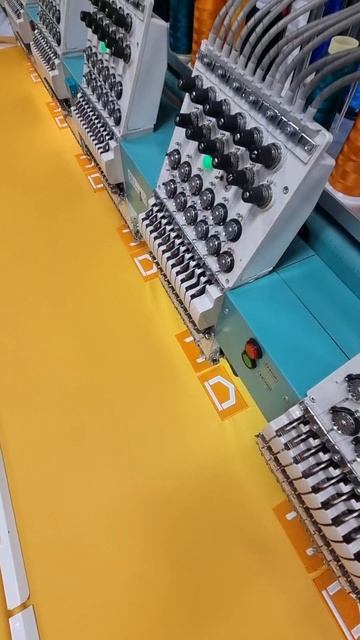 Нашивки с логотипом RENT4EVENT - машинная вышивка