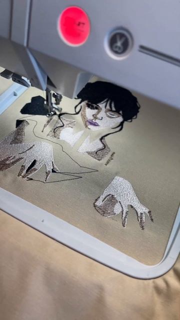 Что можно ещё вышить? #shorts  #машиннаявышивка #кастомоде