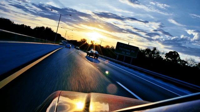 Удивительная история. Таксист высадил молодую и краси смотреть онлайн