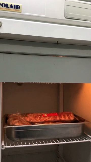 Распродаю оборудование для кафе. Морозильник Polair. Под? смотреть онлайн