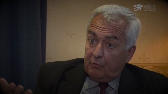 Политическите кланове и извънземните/Political clans and The Aliens смотреть онлайн