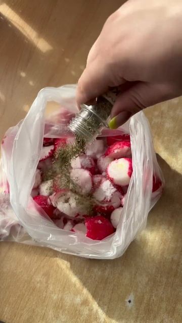 Битая редиска: пару ударов молотком, 1час маринования?