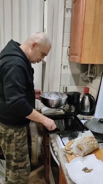 Жареная мойва в духовке лайфхак👌😉 #мойва #жаренаямо? смотреть онлайн