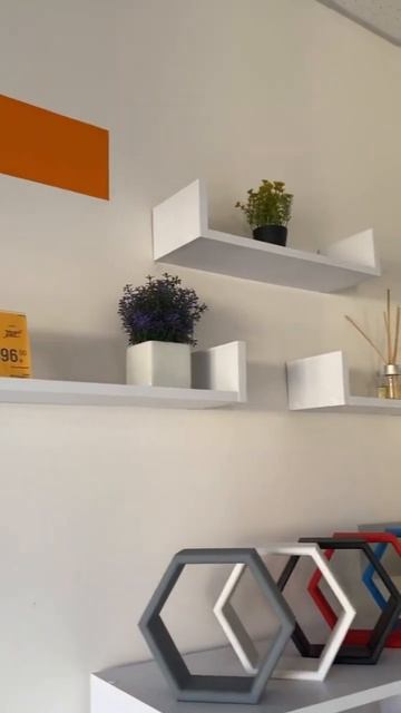 Полки настенные для книг, комплект навесных полок для