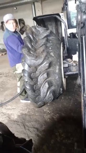 Сила пылесоса! Кто кого Пылесос или Колесо! смотреть онлайн