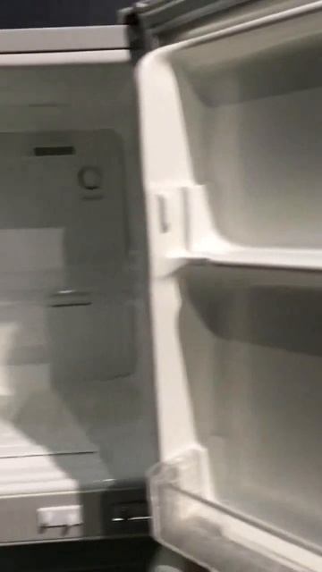 Холодильник SAMSUNG SR-V29H смотреть онлайн