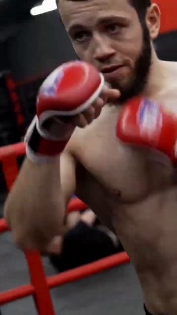 Шапи Гамидов готовится к своему дебютному профессион? смотреть онлайн