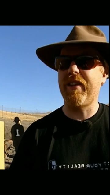 Спасёт холодильник от взрыва гранаты!? #миф #правда #пр? смотреть онлайн