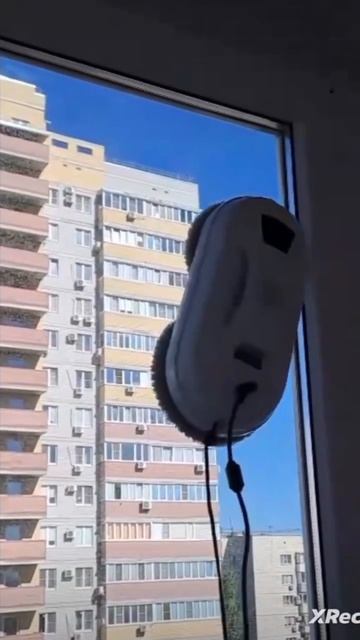 Робот для мойки окон W13 Flybot смотреть онлайн