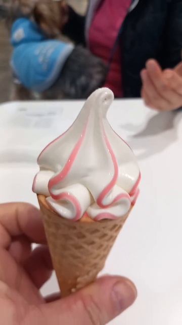 мороженое из аппарата/ gelato da IKEA смотреть онлайн