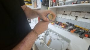 Проточный водонагревательThermex Focus 3000. Течь корпуса све