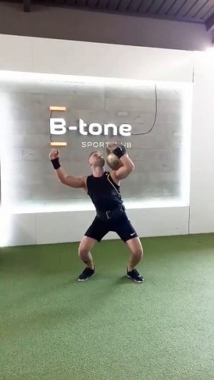 гиря 64 кг подъём на 6 раз #гиря #гири