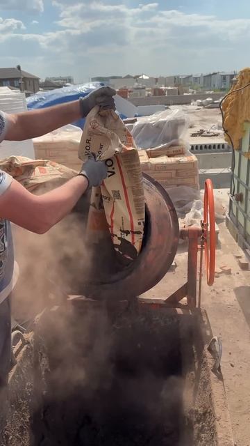 Опять же про «непыльность» нашей работы 🤫🧱🏗️🏚️ смотреть онлайн