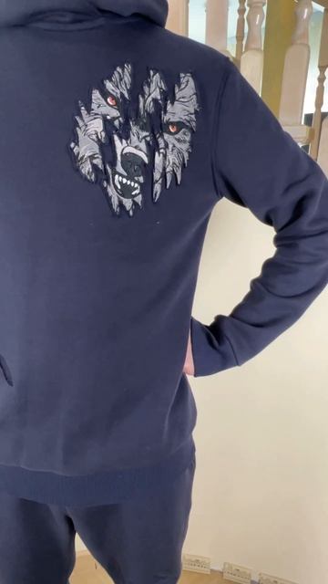 Дизайнерский костюм «Волк с разрезами»