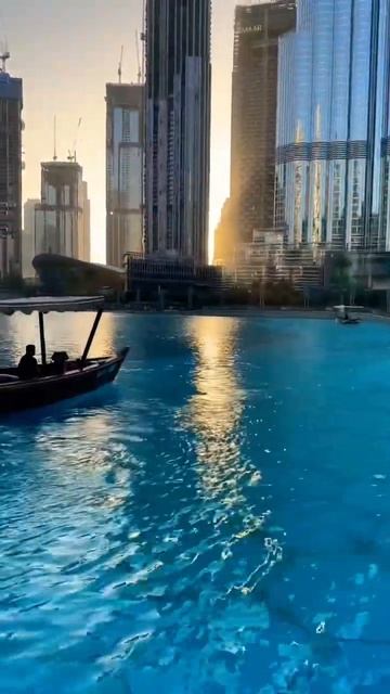 Фонтан у Бурдж-Халифа #дубай #Dubai #оаэ #travel #jbr #dubaimall #дуб? смотреть онлайн