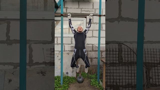 389 день подтягиваний, гиря 16 кг, 2 подход, 7 повторений. смотреть онлайн