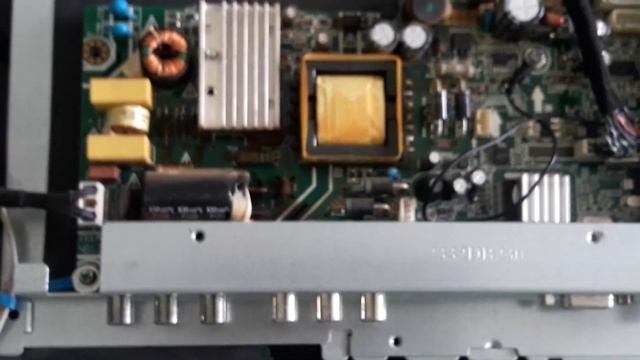 Ремонт ЗомбиЯщика ( Телевизора ) Bravis LED-32C1700B Включается смотреть онлайн