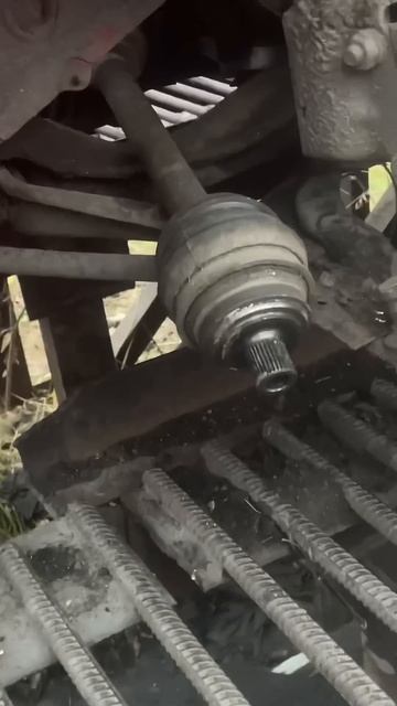 Замена наружней гранаты на аудии80 б3 #shorts #automobile  #ремон