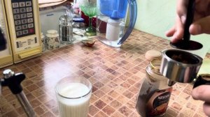 Приготовление капучино! Обзор рожковой кофеварки Kitfort