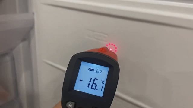 Замер температуры в морозильнике Пирометром ADA TemPro 300