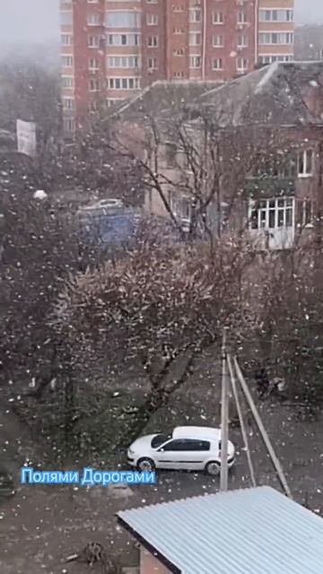 Аномальна погода в Кропивницькому. Сніг над містом в с смотреть онлайн