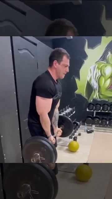 Подьем на бицепс 70кг смотреть онлайн