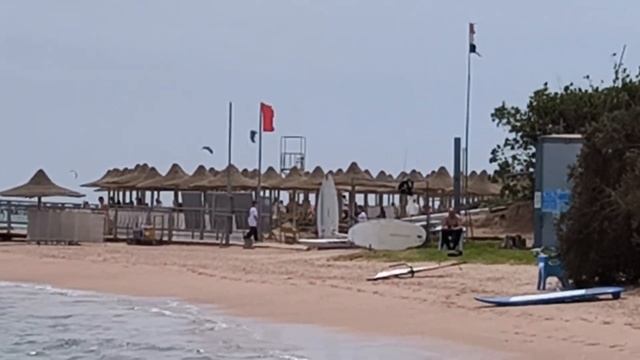2025.04.03. Погода Петербург. 11:40. +28°. В путешествии. Очень с